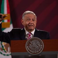 No es prohibición, sino sugerencia, que "corcholatas" eviten hablar con medios reaccionarios: AMLO