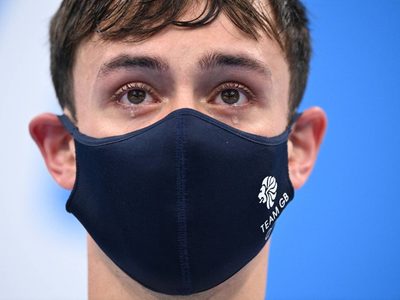 "Me siento increíblemente orgulloso de decir que soy gay", dice el clavadista Tom Daley