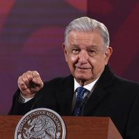 AMLO asegura que ayudarán a Pemex a pagar su deuda