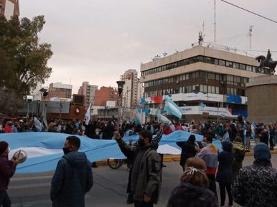 Banderazo 17A: cómo y a qué hora será la marcha en Neuquén