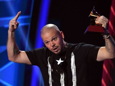 ¡FURIA! Residente defenestró a AMLO y a un funcionario mexicano ¡Por el coronavirus!