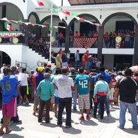 Mueren tres en enfrentamiento entre civiles armados y policías de Guerrero