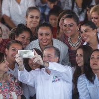 Meade pide 'hacer equipo” para ganar la Presidencia y la mayoría en el Legislativo