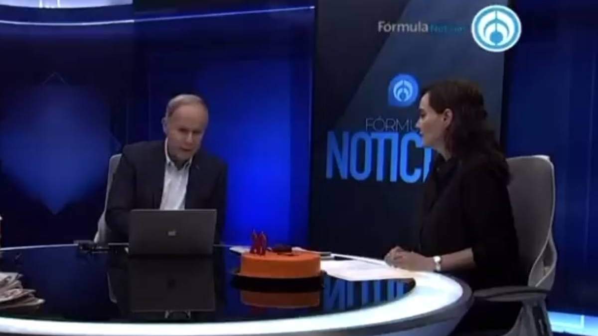 Lilly Téllez en uno de los programas con Ciro Gómez Leyva