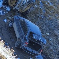 Milagro en el norte: por el hielo, una docente cayó con su auto a un barranco y salió ilesa