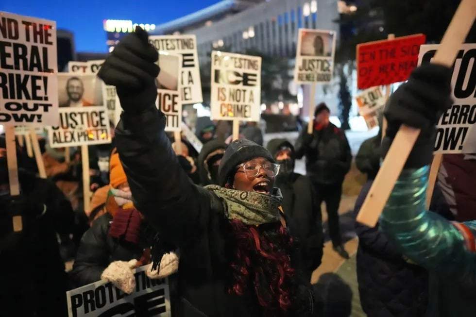 Manifestantes en Estados Unidos convocan a huelga nacional contra las redadas migratorias de Trump