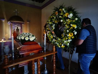 “Dedazo” del narco detona desbandada de aspirantes en Michoacán