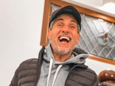 A poco de la llegada de su nieta, el Chato Prada se mostró orgulloso por un gran logro de su hija