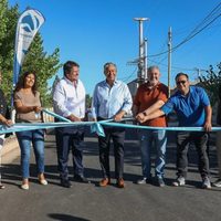 Inauguraron 20 nuevas cuadras de asfalto en el barrio Terrazas del Neuquén