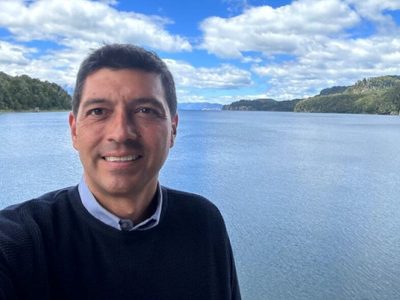 Koopmann apuesta al turismo como "eje central para ampliar la matriz productiva y crear más empleo"