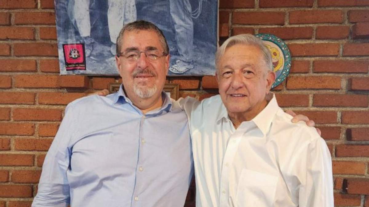 El presidente Andrés Manuel López Obrador sostuvo un encuentro con el presidente electo de Guatemala, Bernardo Arévalo