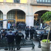 Policías de Celaya paran labores para exigir la destitución de su director