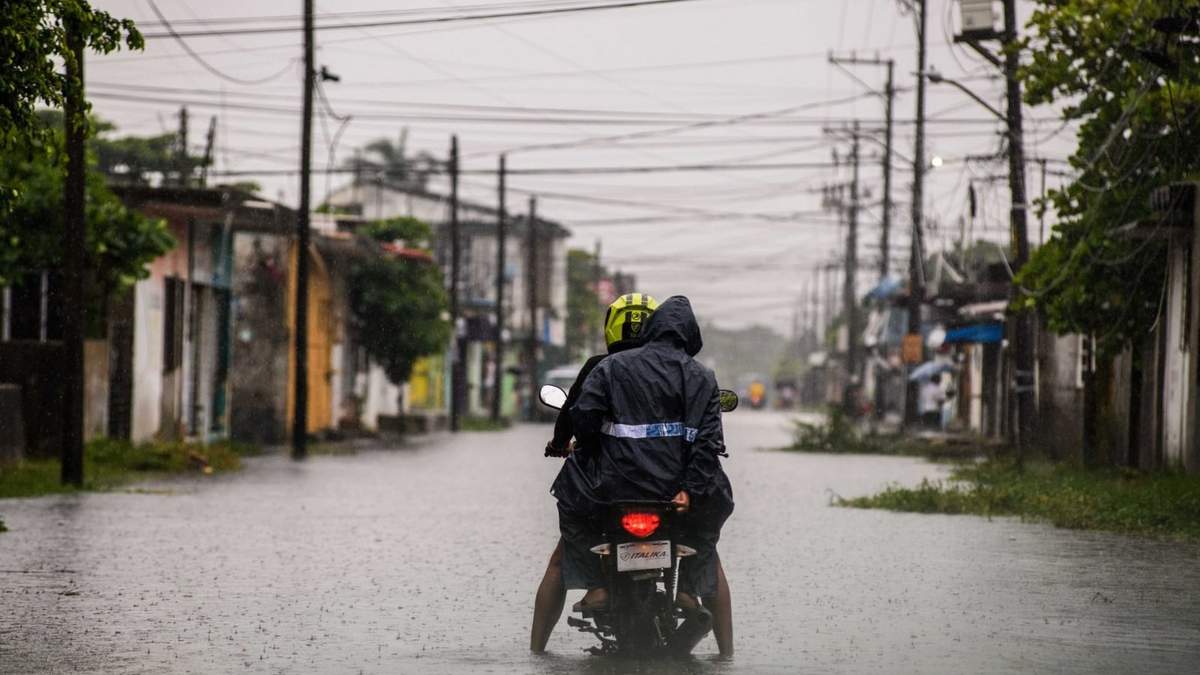 Daños provocados por la depresión tropical Once-E en Coatzacoalcos, Veracruz