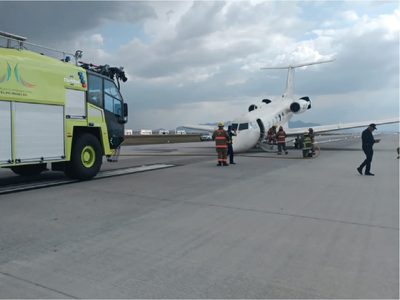 Avión de la FGR aterriza de emergencia en el AIFA (Video)
