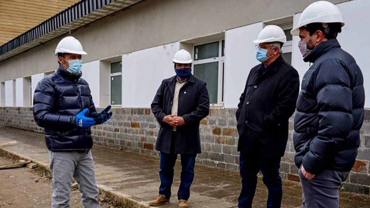 Omar Gutiérrez en su recorrida por el sur de la provincia. Fuente: (Twitter)