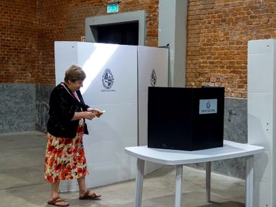 Uruguay decide en las urnas entre el retorno de la izquierda o la continuidad