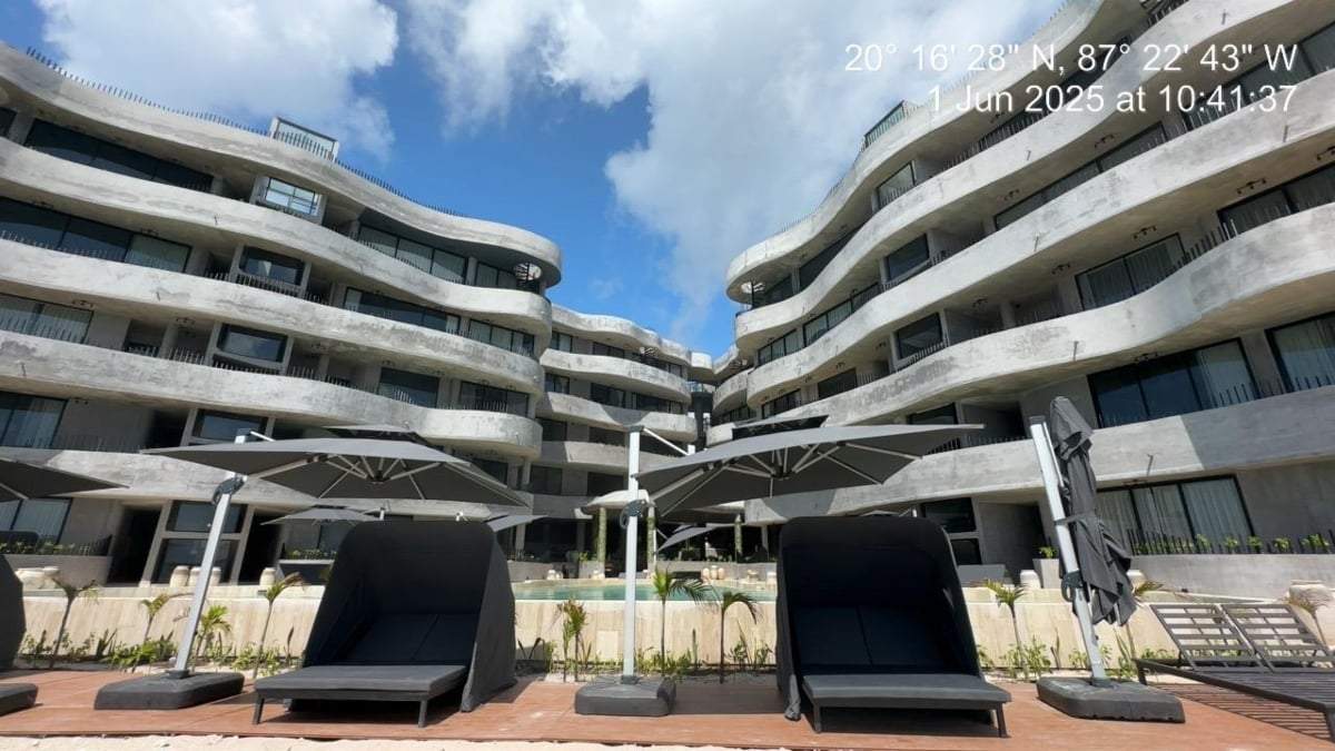 El edificio Maiim, ubicado en bahía Solimán, a unos 10 kilómetros de la cabecera municipal de Tulum