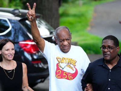 Bill Cosby sale de prisión después de que la Corte anulara su condena por agresión sexual