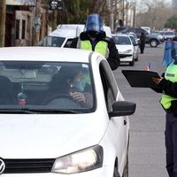 Aplicarán millonarias multas por circular en días y horarios no permitidos