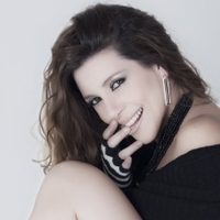 “La piba dedos de salchicha”: Mónica Ayos desató suspiros con esta postal inédita de su niñez