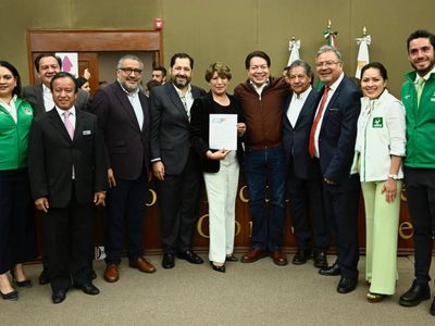 Tribunal Electoral amonesta a Delfina Gómez y Mario Delgado por actos anticipados de campaña