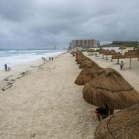 Tormenta Sara, a punto de formarse en el Caribe; azotará el frío este miércoles a la mitad del país