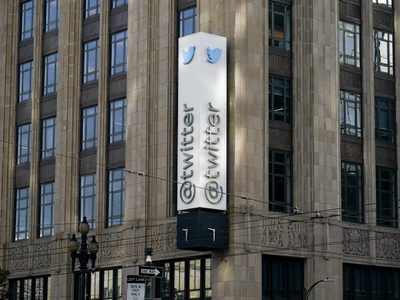 X alcanza acuerdo preliminar con exempleados de Twitter en demanda por 500 millones de dólares