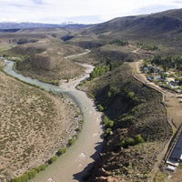 Entre pesca, termas y montañas: Varvarco, el nuevo atractivo turístico del norte de Neuquén