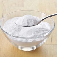Lo que nadie te contó sobre el agua oxigenada y el bicarbonato: beneficios reales para manchas difíciles, respaldados por estudios