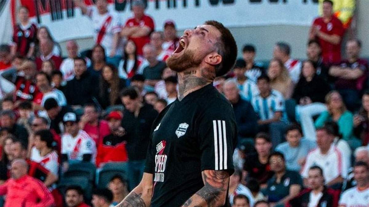 Antony Alonso abrió el marcador para Riestra ante River.