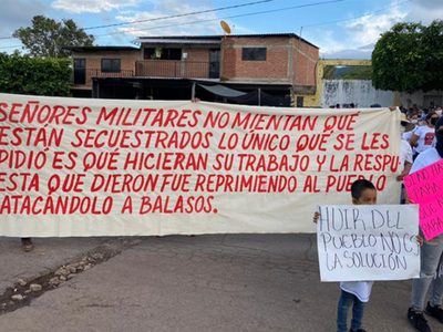 Sacerdote convoca a misa por la reconciliación entre militares y habitantes de Aguililla