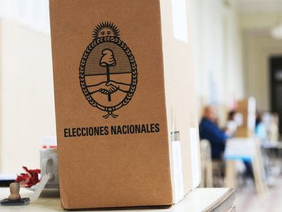 De cara a las PASO, la Cámara Electoral exigió que todas las autoridades de mesa estén vacunadas