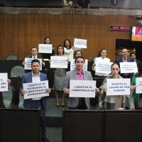 'Noroña y Salmerón, ¡Fuera de Nuevo León!”, claman diputados locales