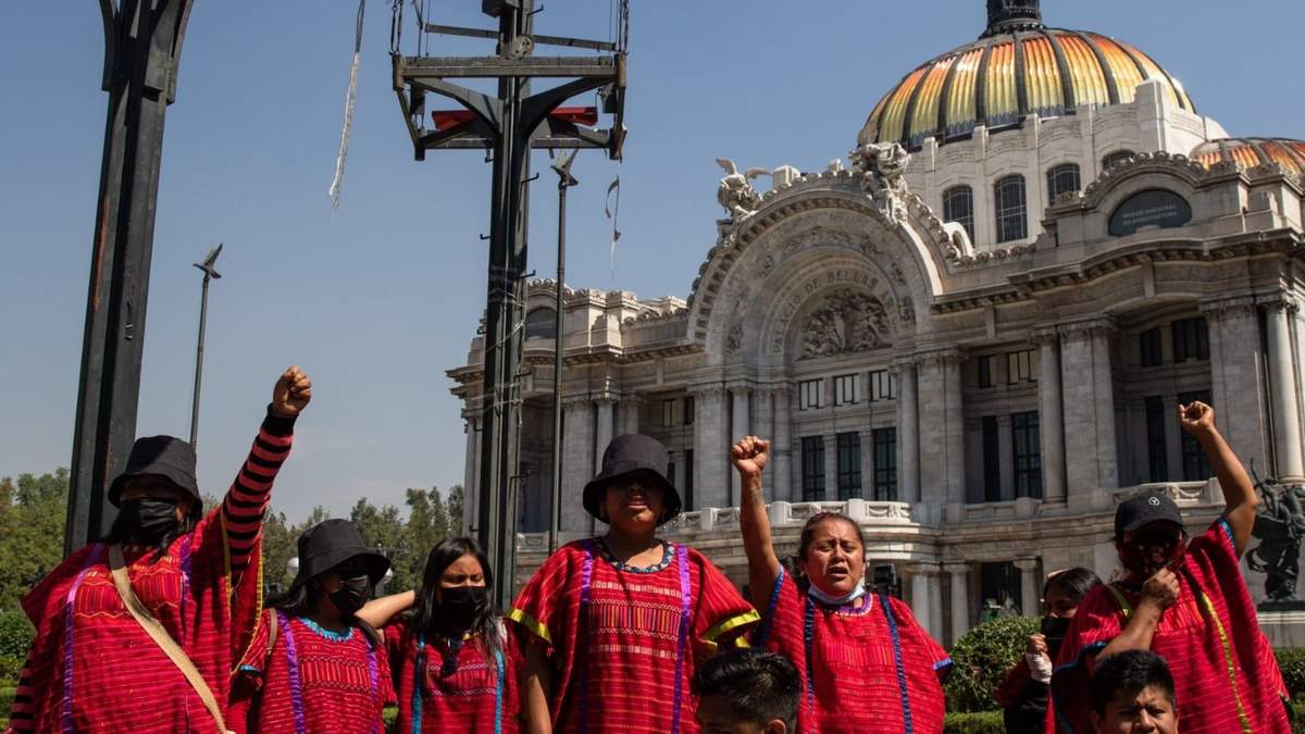Manifestantes triquis desplazados de Tierra Blanca Copala, Oaxaca
