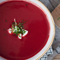 Sopa crema de remolacha: nutritiva e ideal para el frío, la receta más rica y fácil que te salva el almuerzo