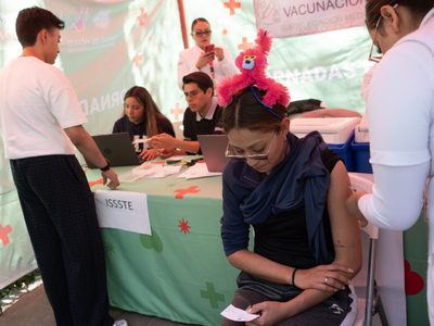 Anuncian nuevos módulos nocturnos de vacunación contra el sarampión en estas alcaldías de la CDMX