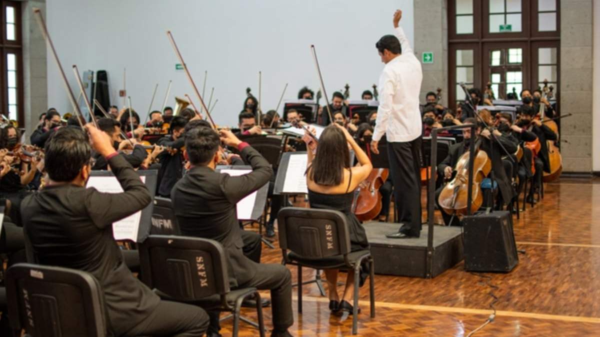 La Orquesta Escuela Carlos Chávez