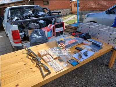 Un operativo conjunto de la policía permitió detener a tres personas en San Martín de los Andes