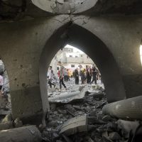 Israel ataca la Ciudad de Gaza; miles han huido en los últimos días