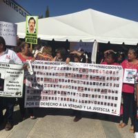 En Juárez, AMLO pide a víctimas que perdonen; éstas reviran: '¡No! Sin justicia no hay perdón”