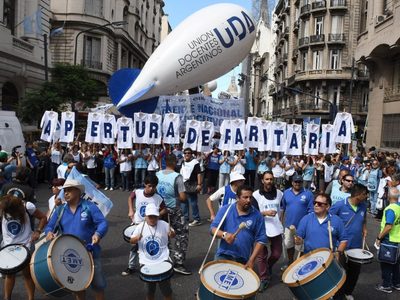 La CGT advirtió que "sin paritaria docente, no comenzarán las clases en todo el país"