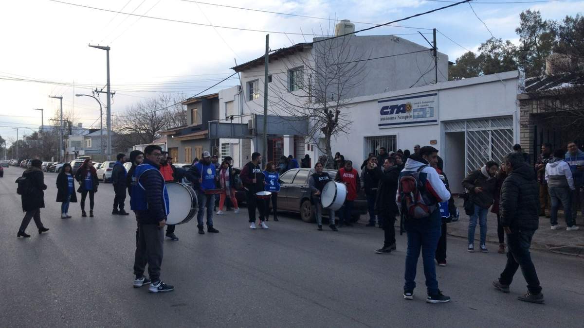 Delegados en la inauguración de la sede de CTA en Neuquén. Fuente: (Twitter)