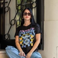 No pasaron de moda: aprendé cómo usar esas remeras estampadas que seguro tenés guardadas en tu placard
