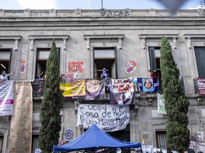 INAH exige a víctimas pagar por daños en exedificio de CNDH