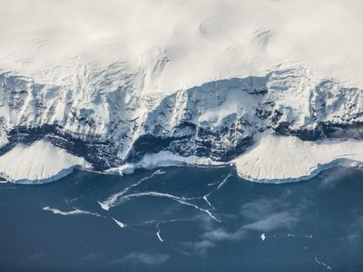 Alerta en la Antártida: colapsó una plataforma de hielo del tamaño de Roma