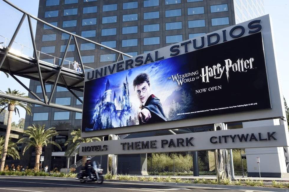Mujer herida en atracción de parque temático de Harry Potter en California recibe más de 7 mdd