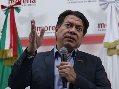 Mario Delgado avala primera jornada de encuestas de Morena y descalifica interna del Frente Amplio