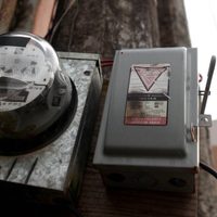 El gobierno ofrece subsidio a la tarifa eléctrica durante el verano en el norte del país