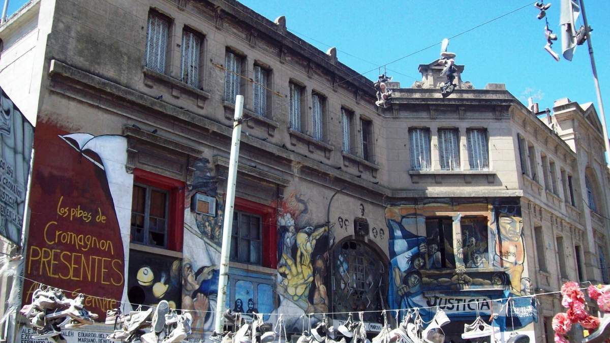El santuario que conmemora a los fallecidos en Cromañón. Fuente: (Twitter)