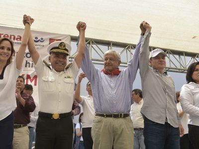 'Entre más me golpean, más digno me siento”: AMLO